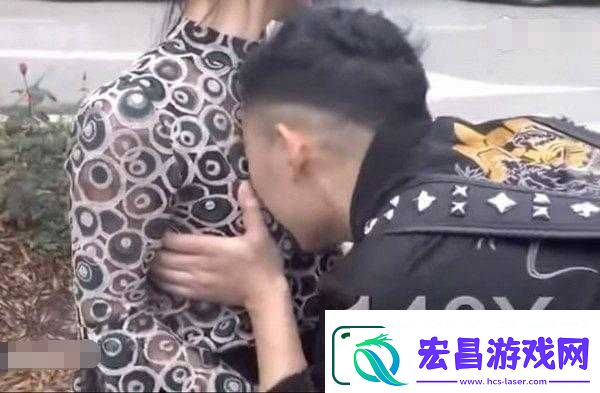 老师要求我吃其胸部并摸其奶且在樱花树下发生相关行为