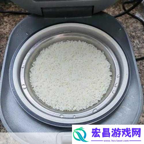 厨房一次又一次的索要刷碗