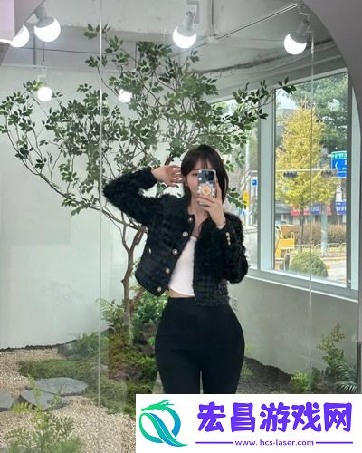 一边下奶一吃敷视频好几个人炸出圈！网友：这生活压力，谁懂谁破防！