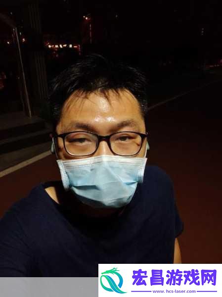 口罩跑步者