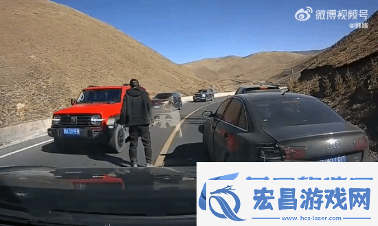 坦克300弯道逆行致多车追尾！坦克300应该担责吗