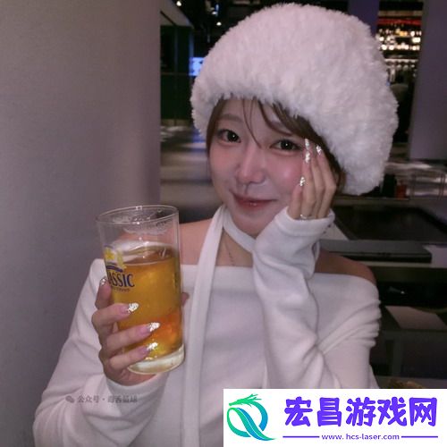 父亲有力挺送女儿的花园：网友热议，父爱如山，花园更如诗！