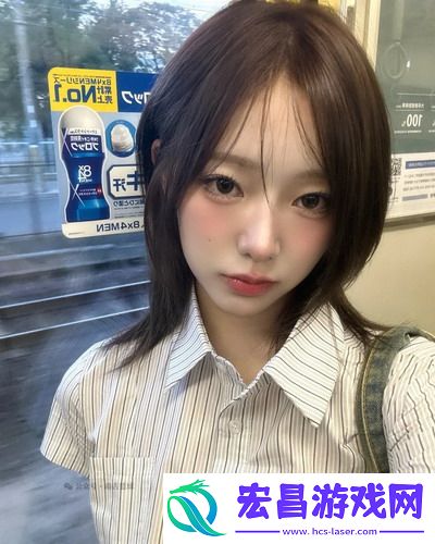 一面膜胸口一面吃下部位片段疯传！背后故事让人笑哭，网友：这才是真实生活的缩影！
