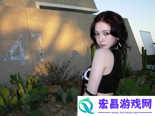 一面膜胸口一面吃下部位片段成搞笑巅峰！全网狂欢：这样的操作谁顶得住！