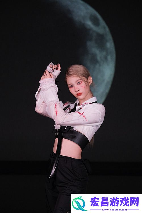陆雨婷最新单曲CRAZY释出MV