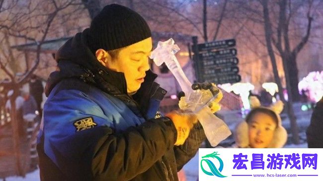 日薪千元的冰雕师傅是如何工作的