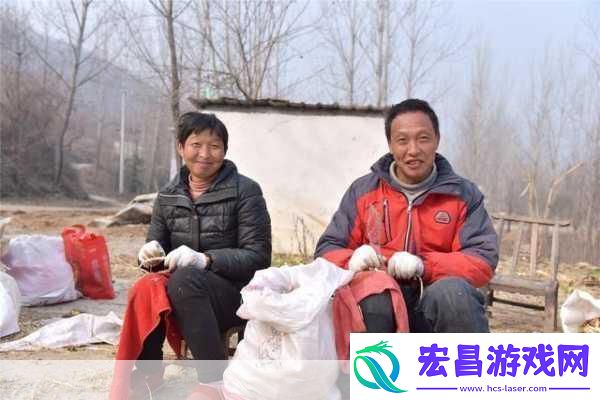53岁大妈山坡做皮肉买卖的缘故原