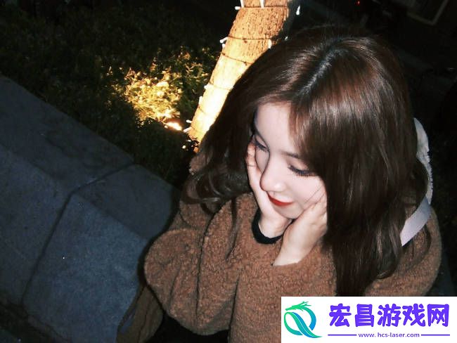 宋雨琦晒夜晚遛弯随拍照