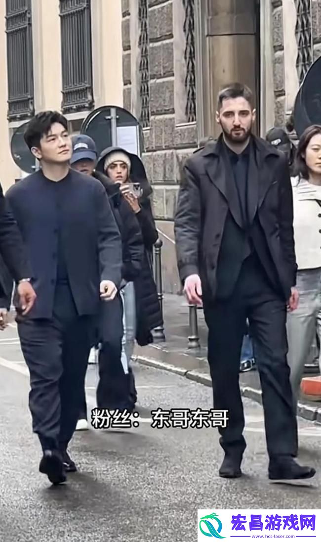 樊振东又被摸脸了