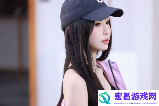 虞书欣穿粉色运动夹克又甜又酷