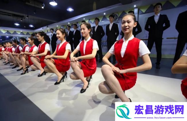 空姐职业装为什么是短裙加丝袜