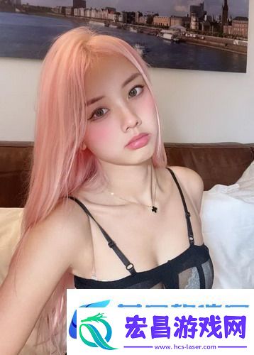 一面膜胸口一面吻