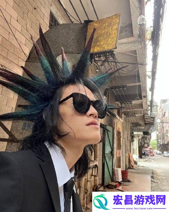 “杀马特之父”罗福兴已财富自由工作2天月入5万