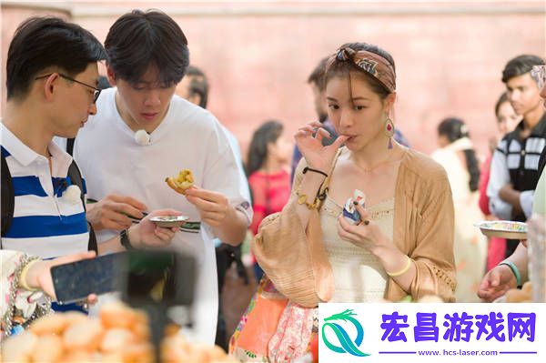 与张雨绮吃蜘蛛