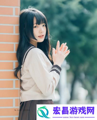父亲有力挺送女儿的花园：这份有力支持，成就了女儿的一片美丽天地！