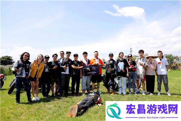 花样新世界范明张晨光集市体验叫卖山货