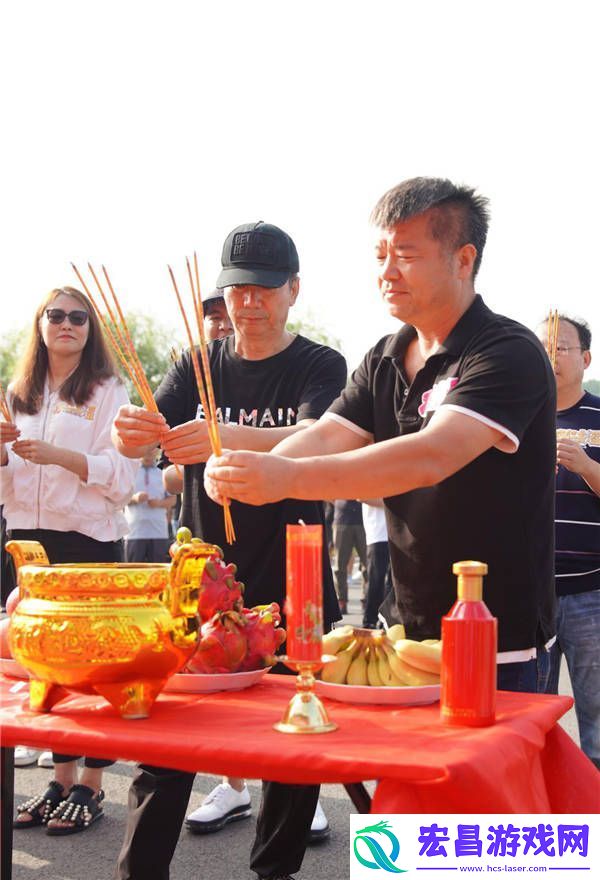 疯狂主播之林海直播间开机