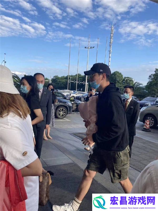 黄晓明现身中餐厅4录制