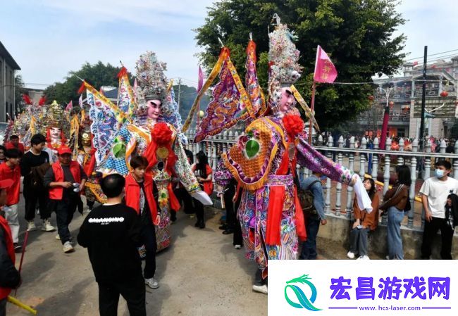 陈意涵邀你来福建逛城门看游神
