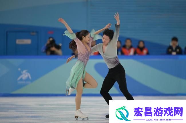 17岁广东冰舞组合逐梦亚冬会