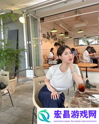 免费b站看大片真人直播：在家享受大屏幕的极致体验，真是太爽了！