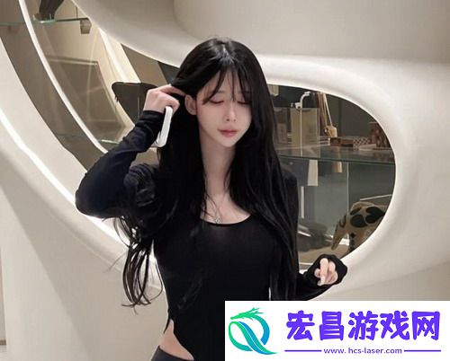 丰满的女邻居吸引眼球的魅力变化网友