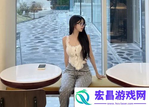 金花瓶楷梅花2正片：解锁生活中的小确幸