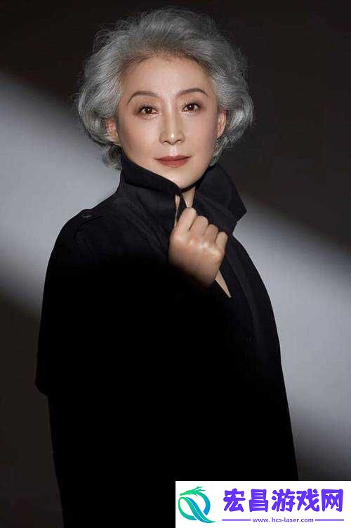 白XXXⅩ