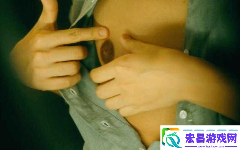 他扒开我的内衣吸奶头视频引发热议