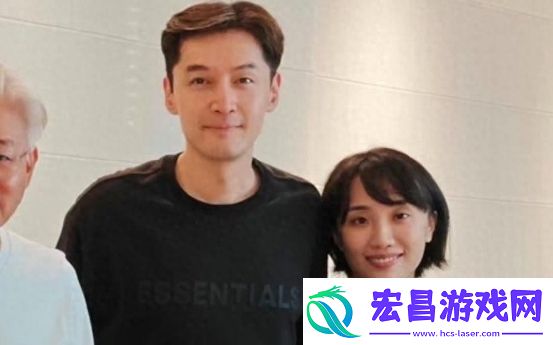 42岁胡歌罕见秀恩爱
