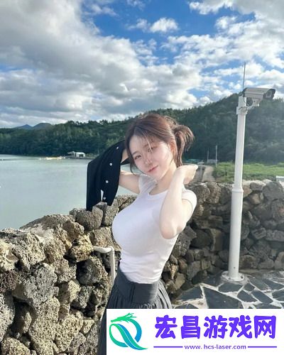 丰满的岳：看她如何在生活的舞台上演绎百态人生，真是不容错过的精彩！