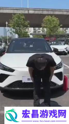 车坏了却没配件修车主