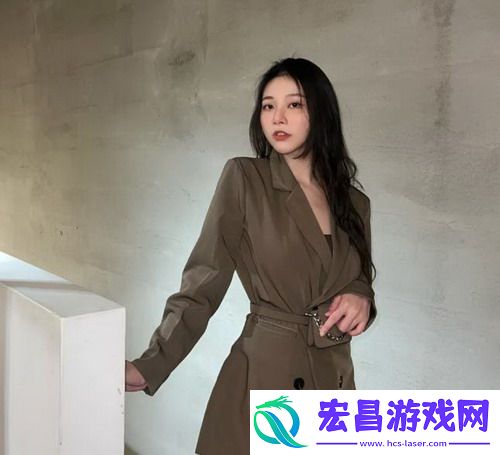 我把刘姨俩腿扛在肩上是哪一集引发网友热议，搞笑情节让人忍俊不禁！