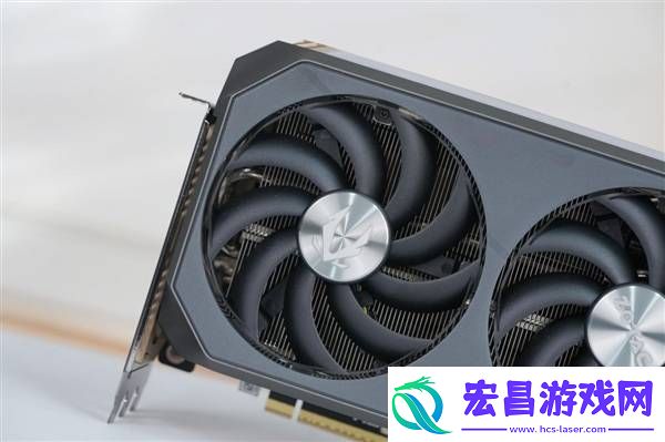 索泰RTX5070TiAMPEXTREMEINFINITY显卡图赏