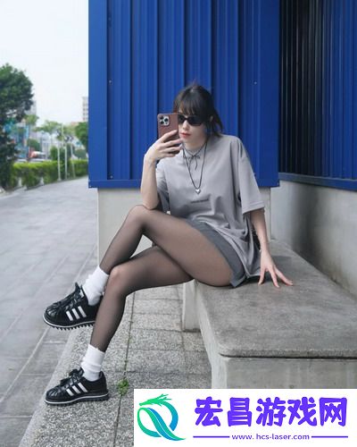 91在线**精品㊙️入口29：神秘网址引爆网络！你永远想不到的娱乐新发现！