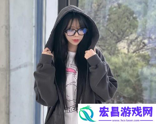 沉浸式体验：麻豆精品㊙️完美国产传媒MV让您爱不释手！