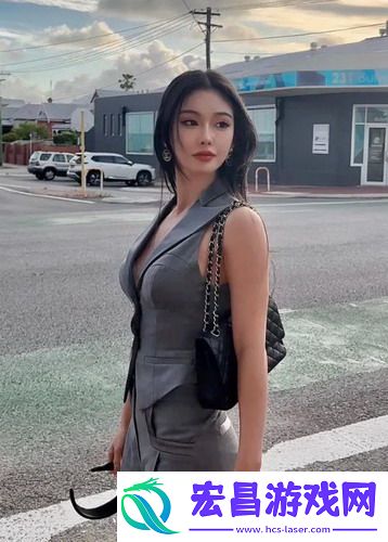 大战尼姑美国版：一场精彩绝伦的幽默对决，笑点满满，绝对不容错过！
