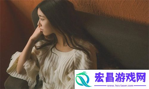 年轻的女教师HD全网刷屏！这3个细节99%观众没发现