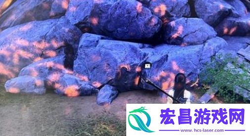 石头里的箱子开启方法