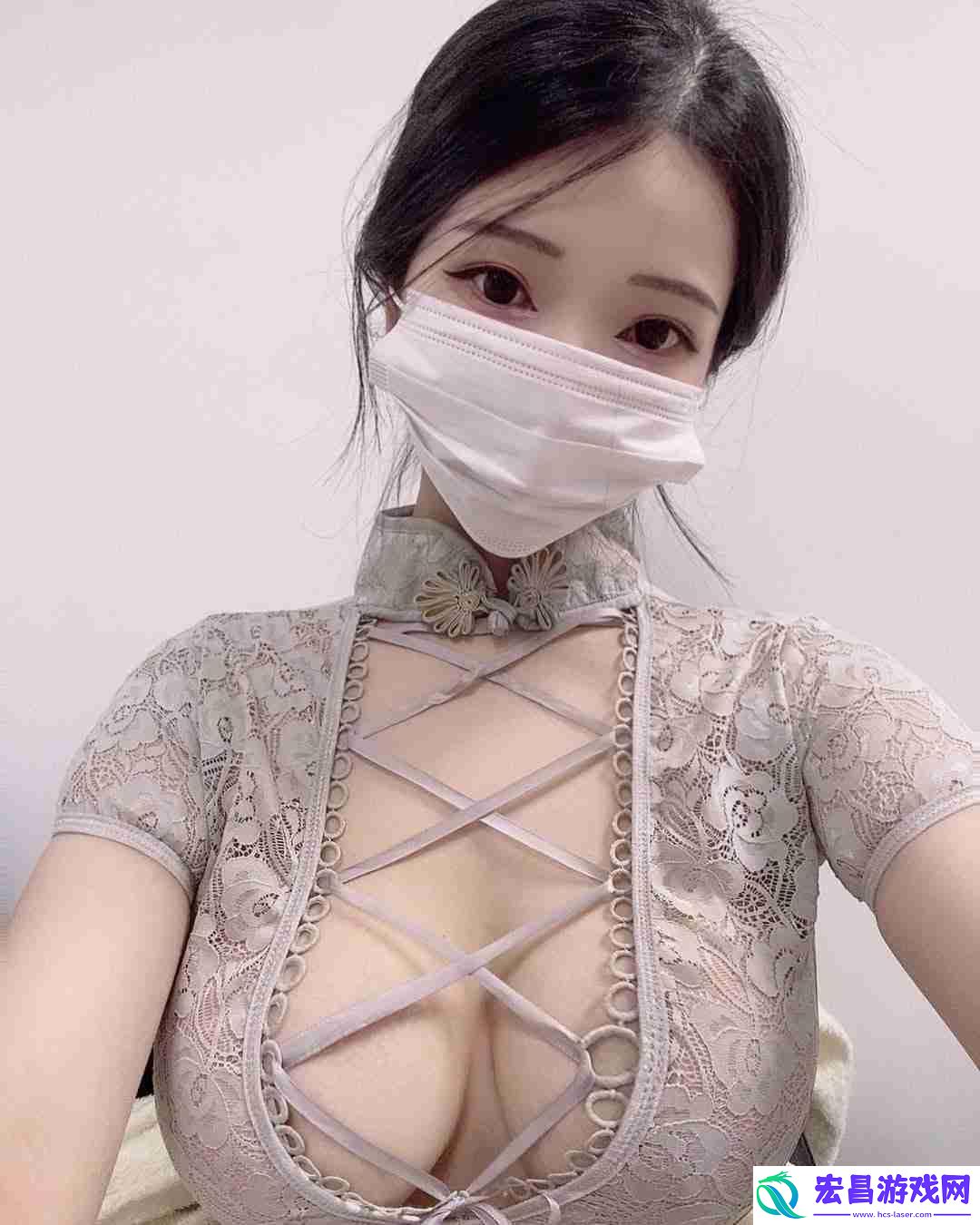 设计灵感或来自尹雪花服装