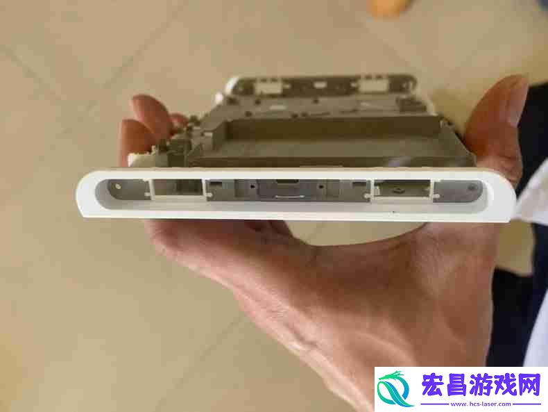 OLED中框流出-二手市场惊现原型机部件