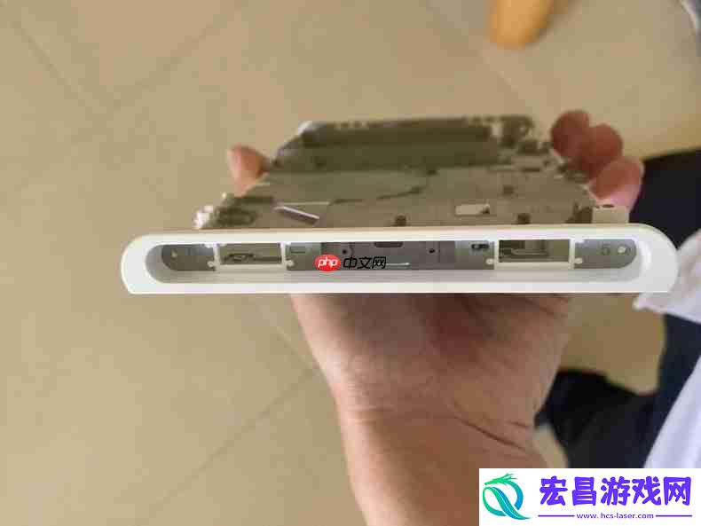OLED中框流出-二手市场惊现原型机部件